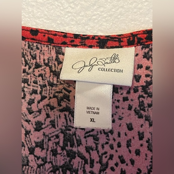 Jocelyn Smith XL - Picture 2 of 3